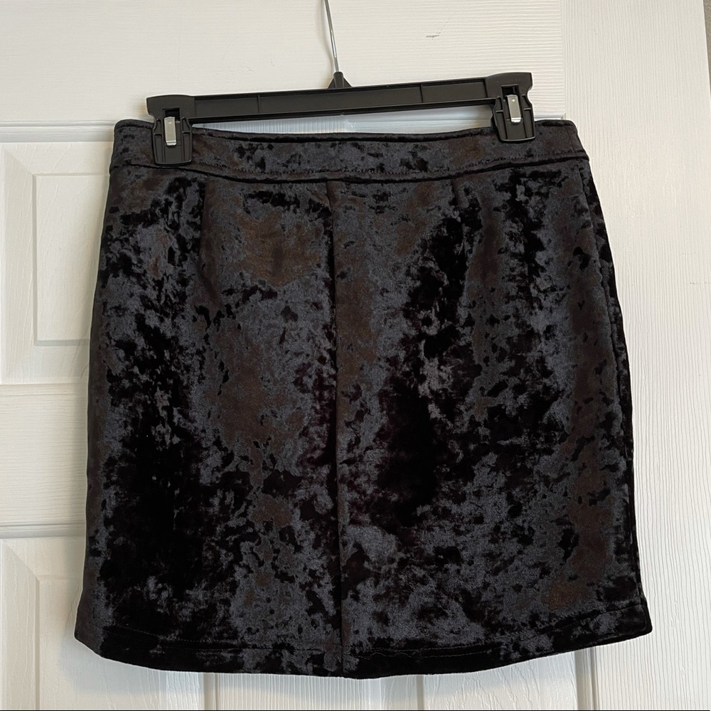 Forever 21 Black Velvet Mini Skirt